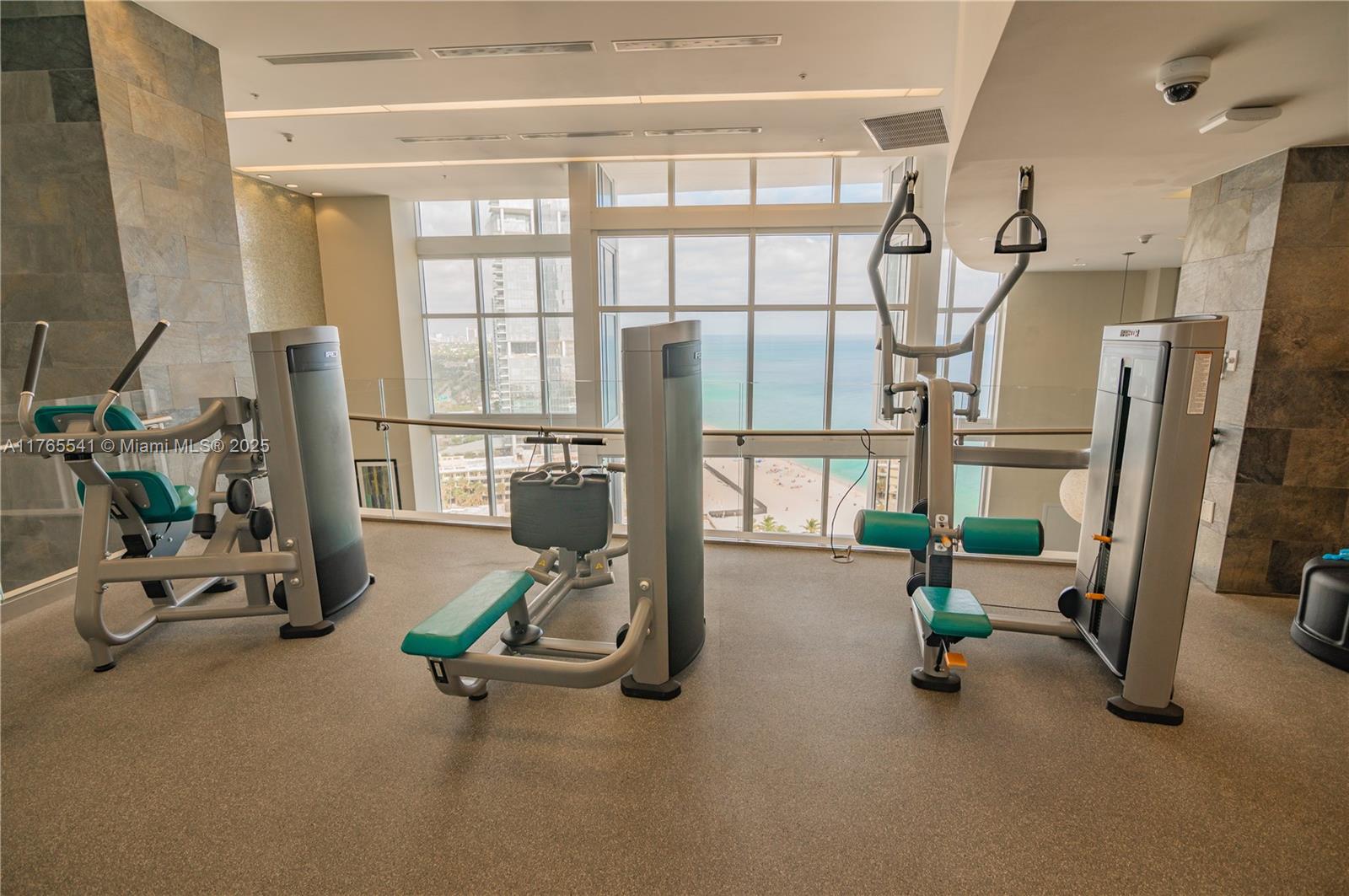 TRUMP ROYALE CONDO - Residential