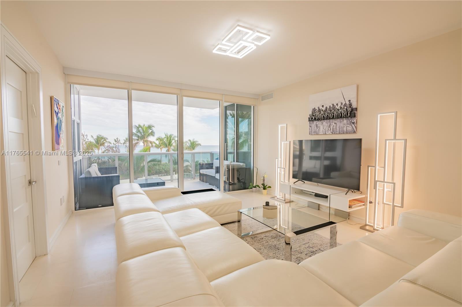 TRUMP ROYALE CONDO - Residential