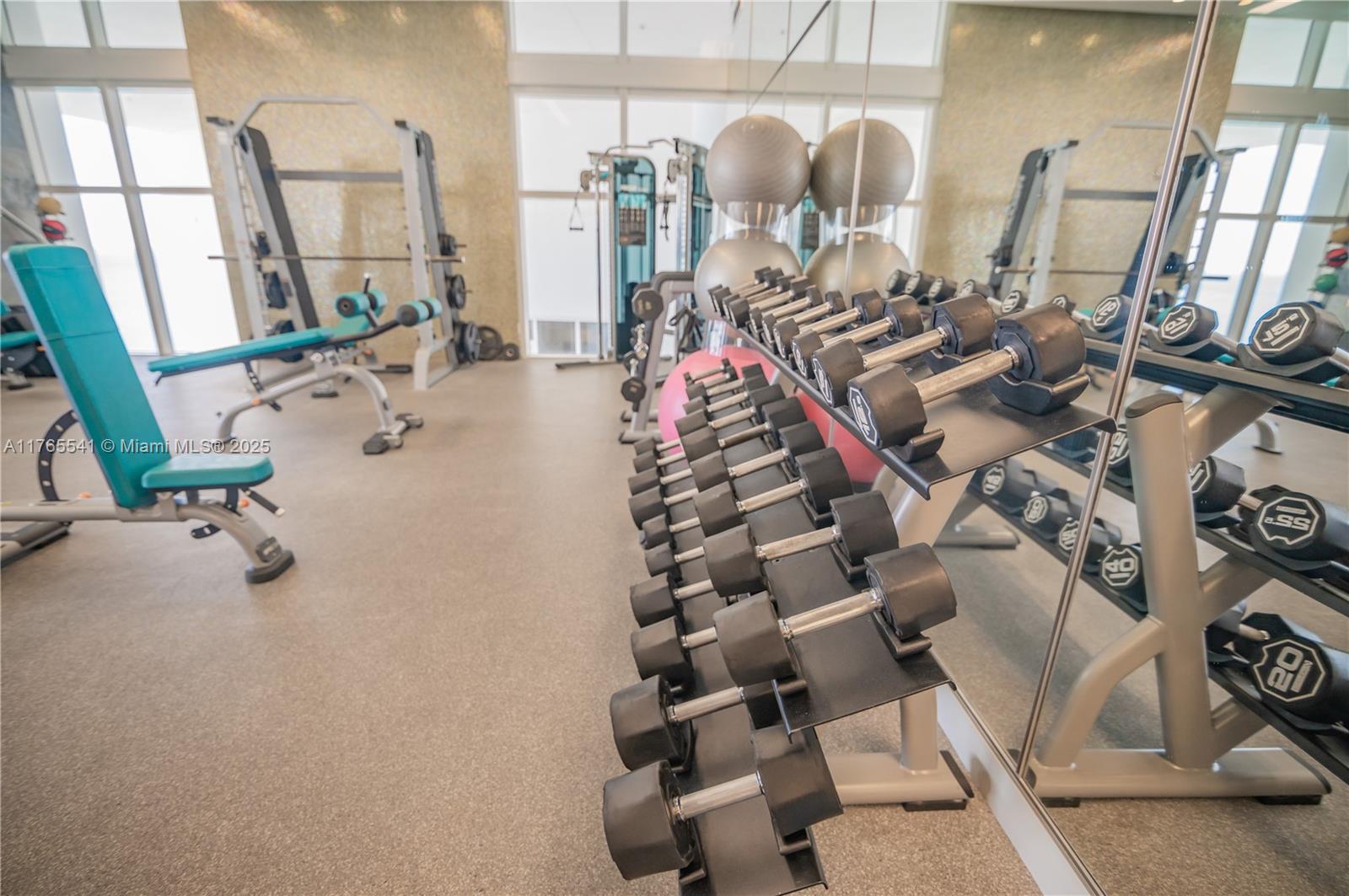 TRUMP ROYALE CONDO - Residential