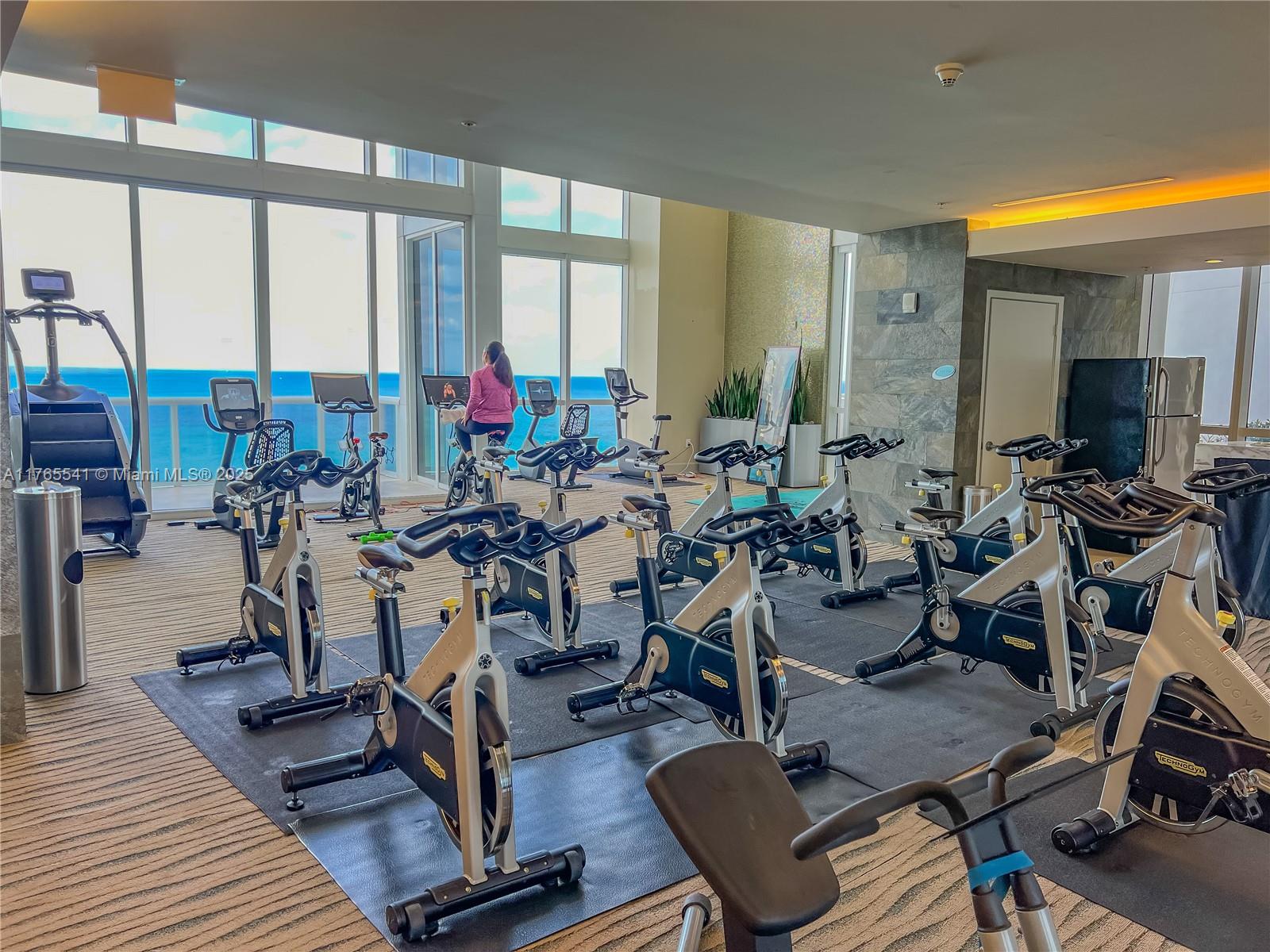 TRUMP ROYALE CONDO - Residential