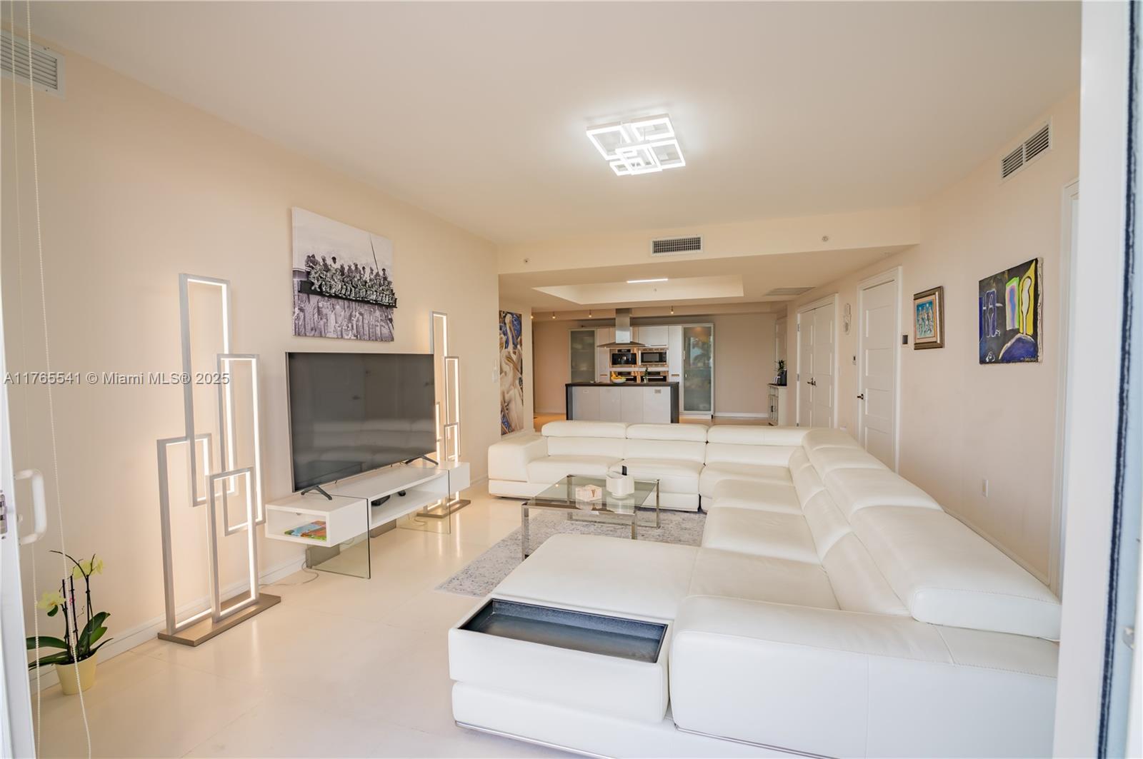 TRUMP ROYALE CONDO - Residential