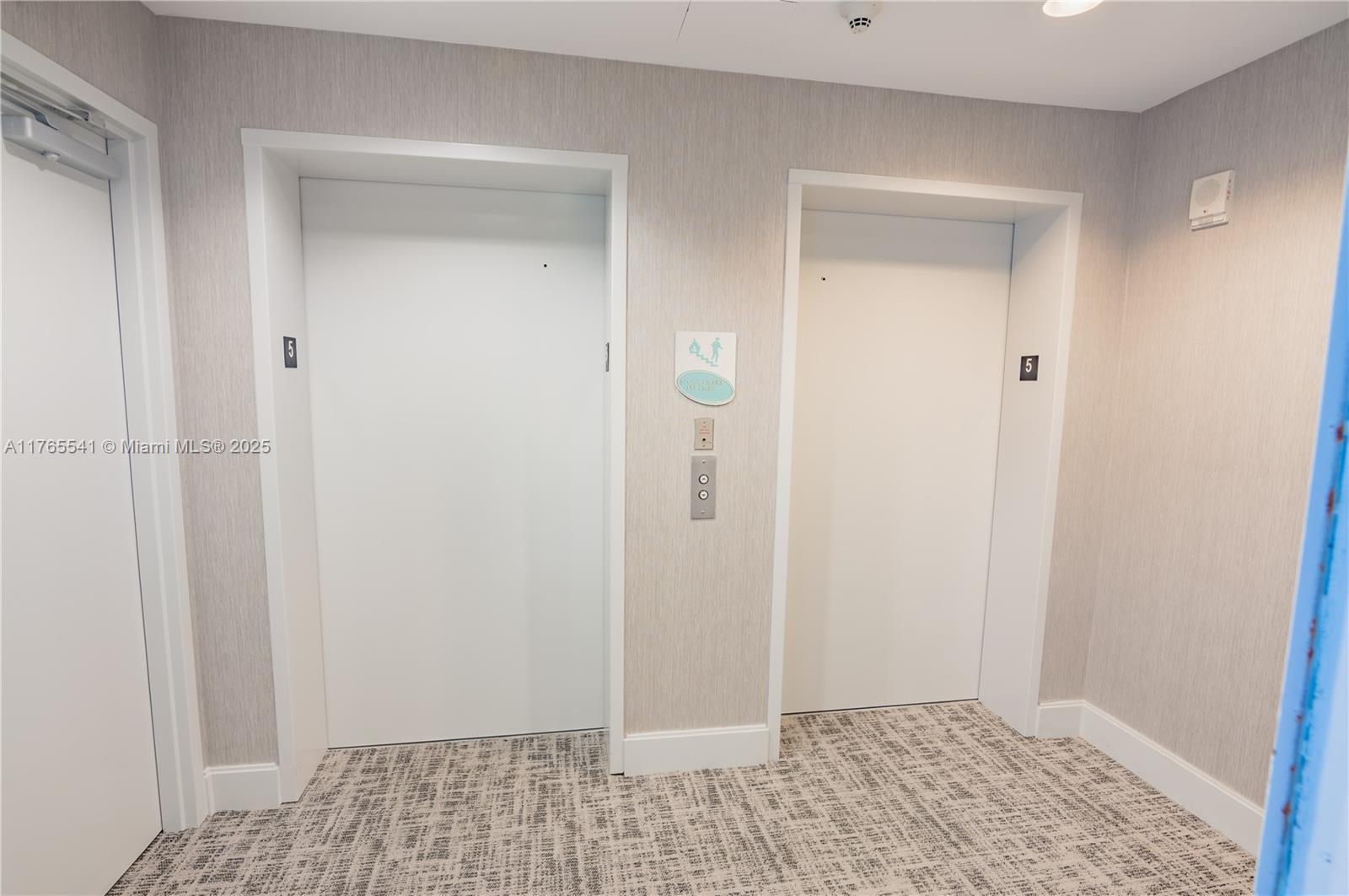 TRUMP ROYALE CONDO - Residential