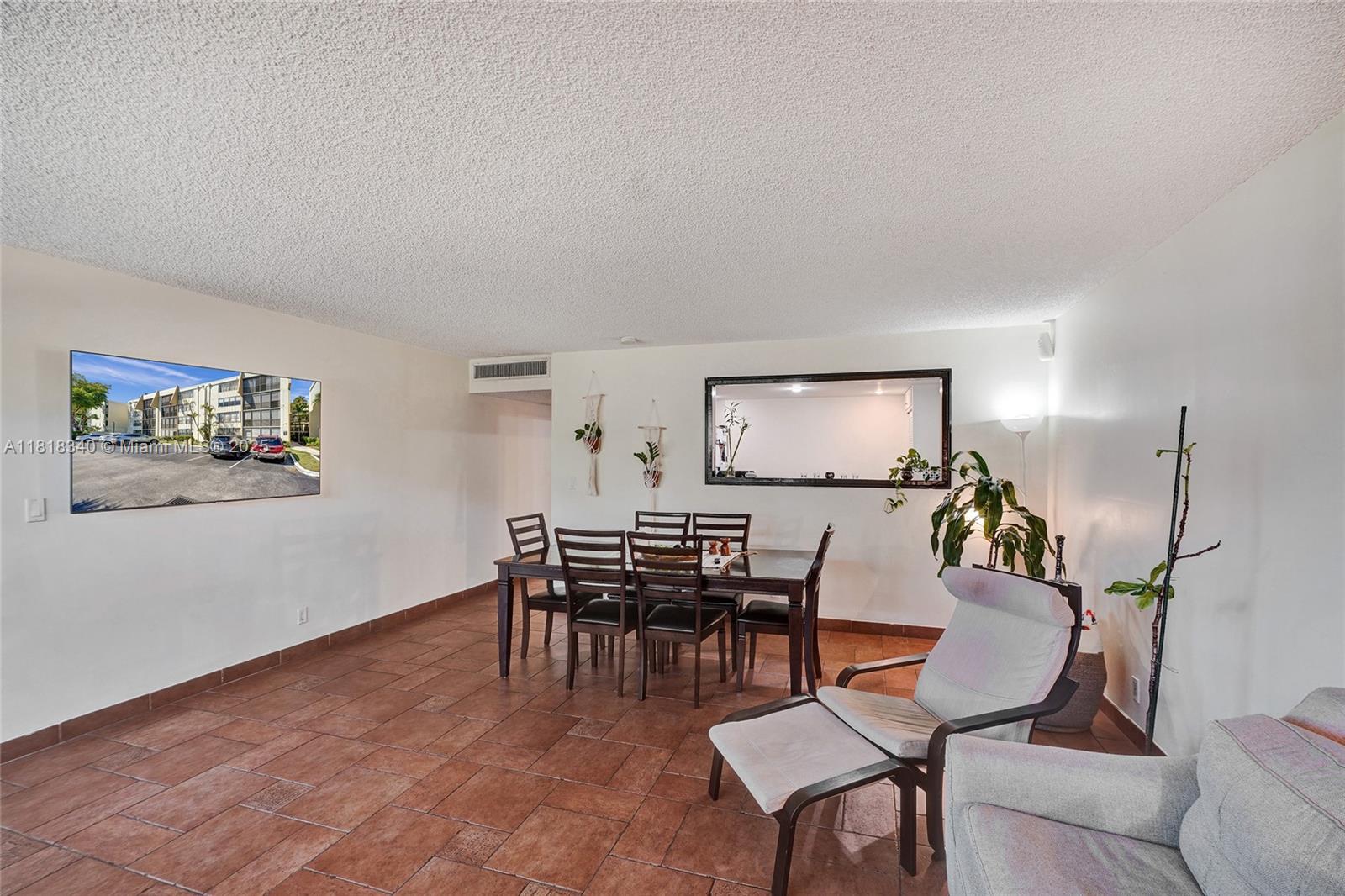 VILLA DORADA CONDO NO 2 - Residential