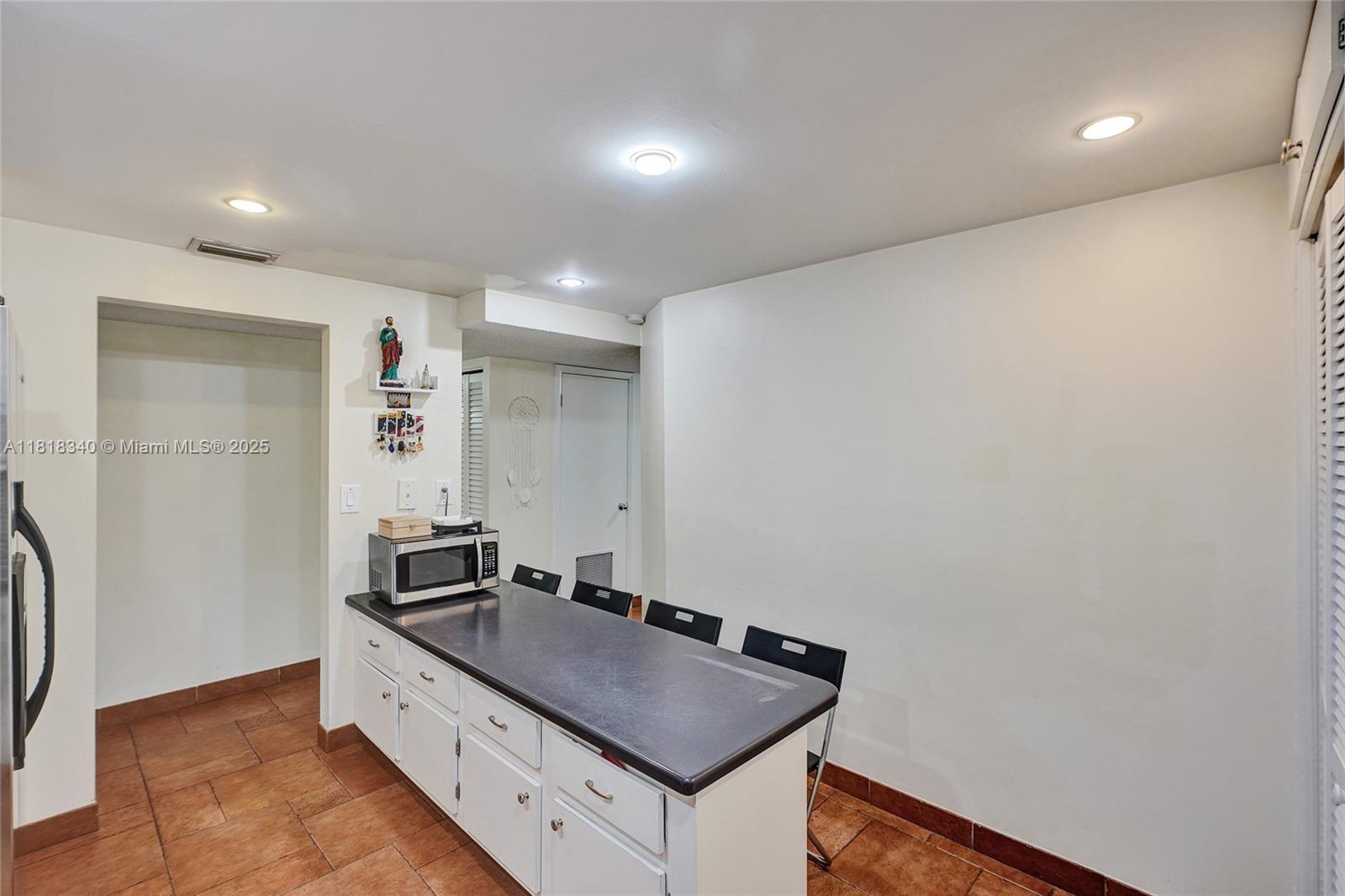 VILLA DORADA CONDO NO 2 - Residential