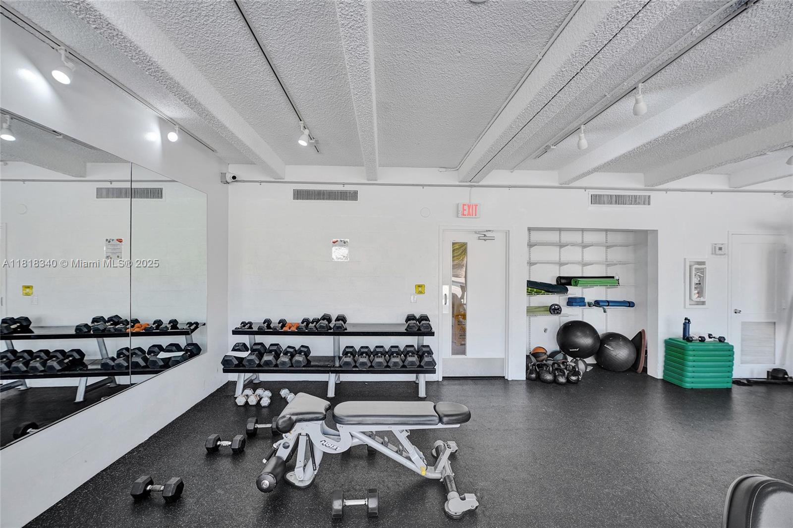 VILLA DORADA CONDO NO 2 - Residential