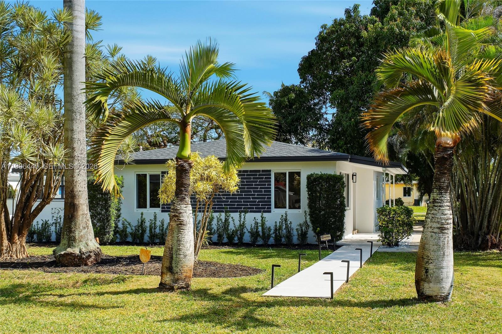 BREEZY MANOR AMENDED - Residential