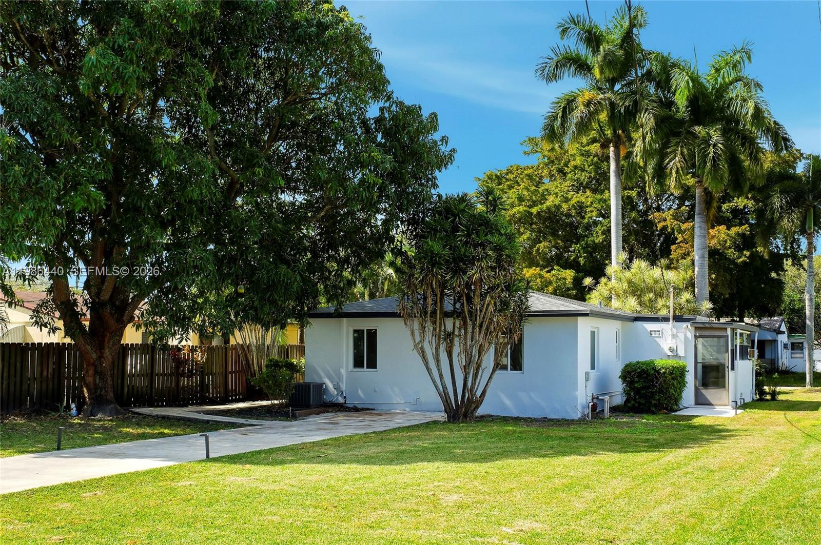 BREEZY MANOR AMENDED - Residential