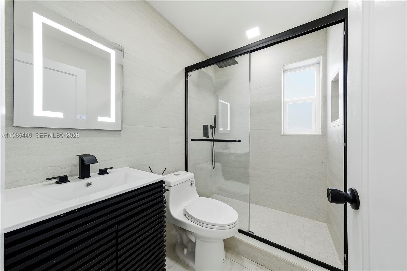 BREEZY MANOR AMENDED - Residential