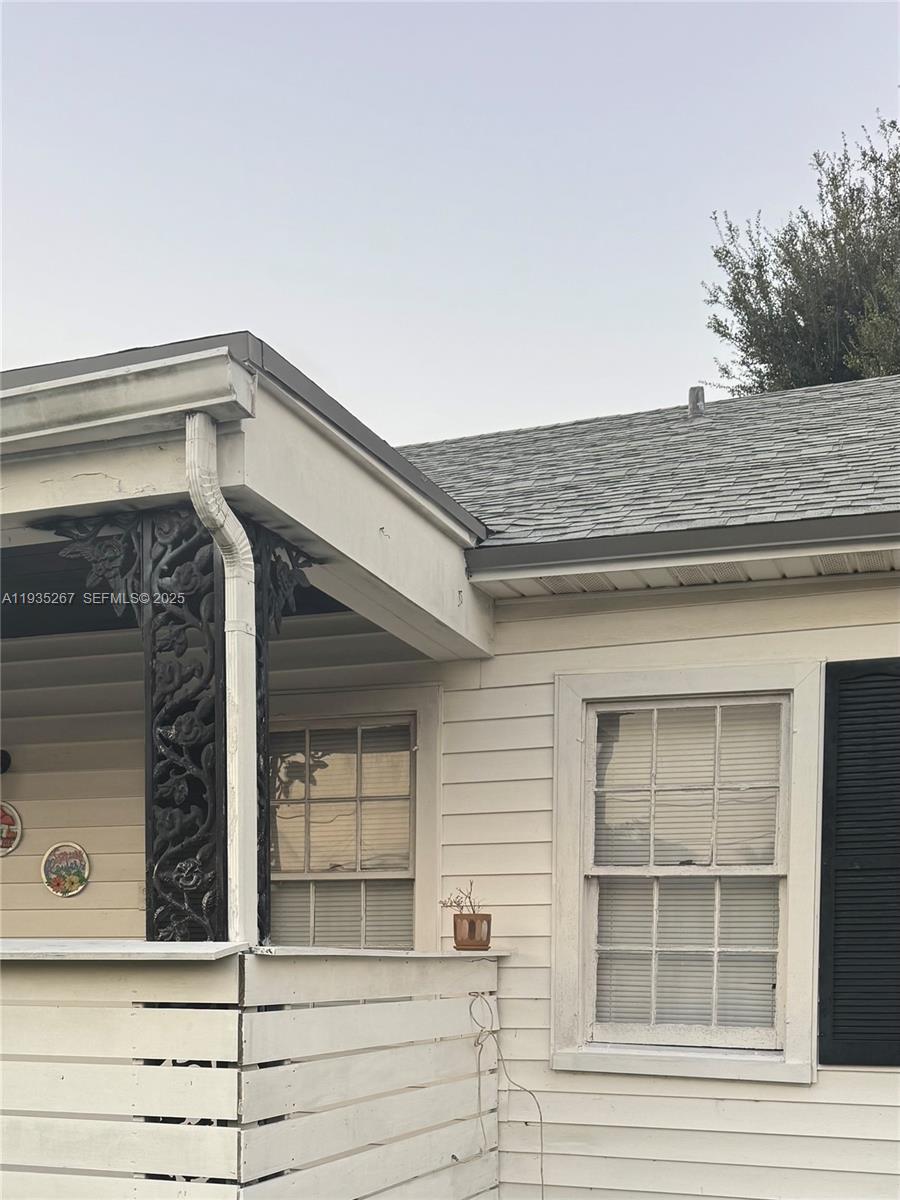 GRAPELAND HEIGHTS - Residential Lease