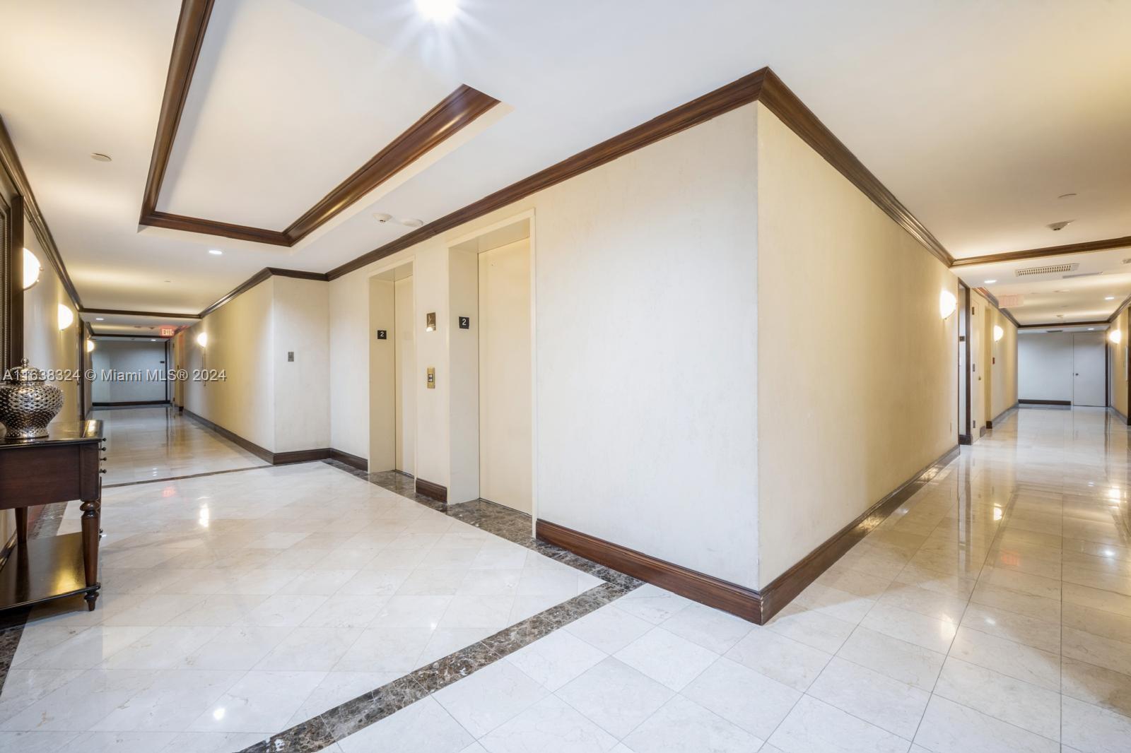 MIRAGE CONDO - Residential