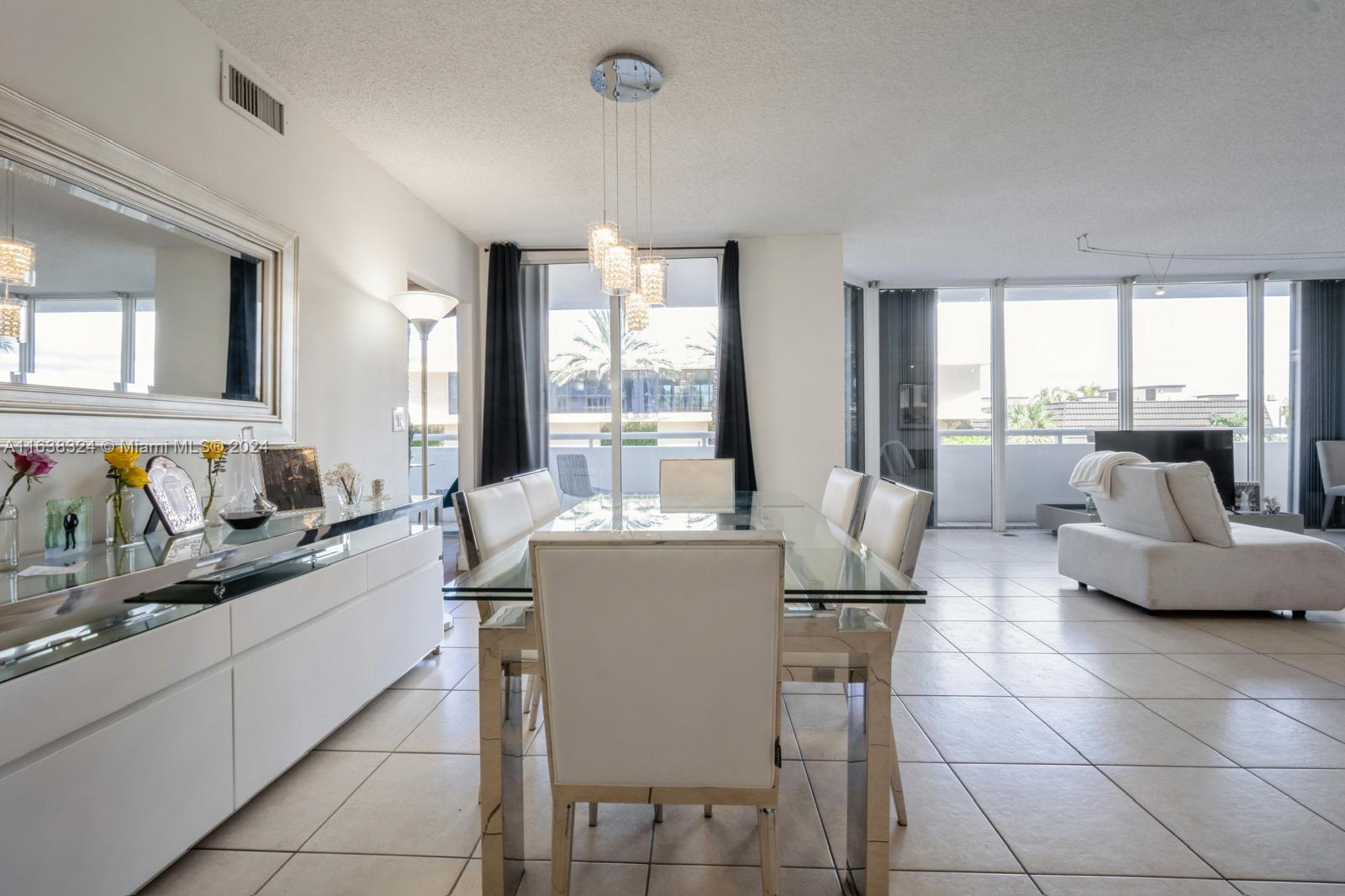 MIRAGE CONDO - Residential