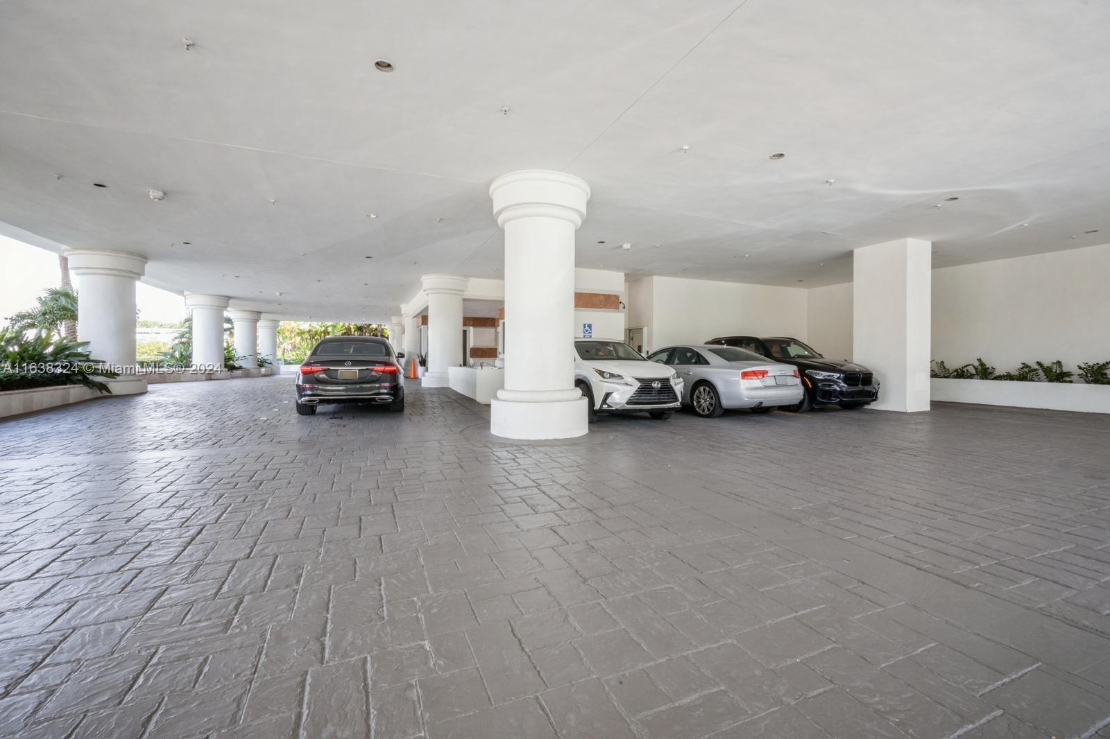MIRAGE CONDO - Residential