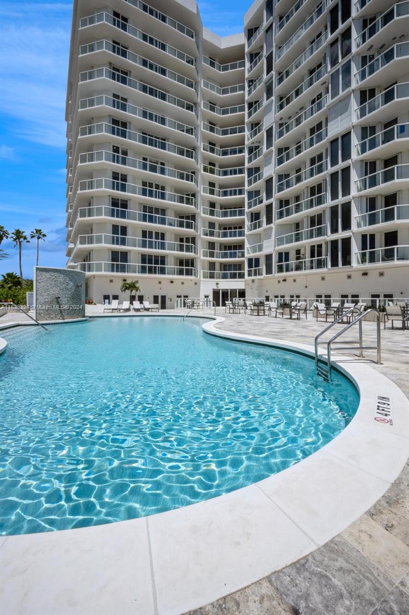 MIRAGE CONDO - Residential