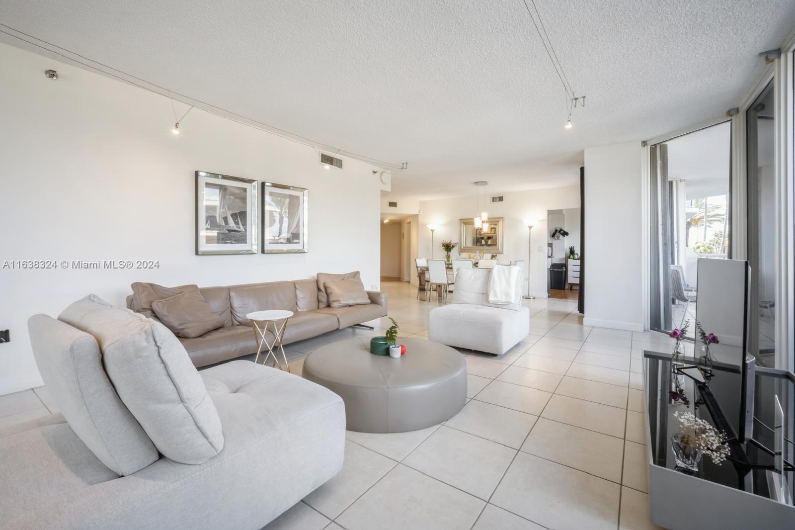 MIRAGE CONDO - Residential