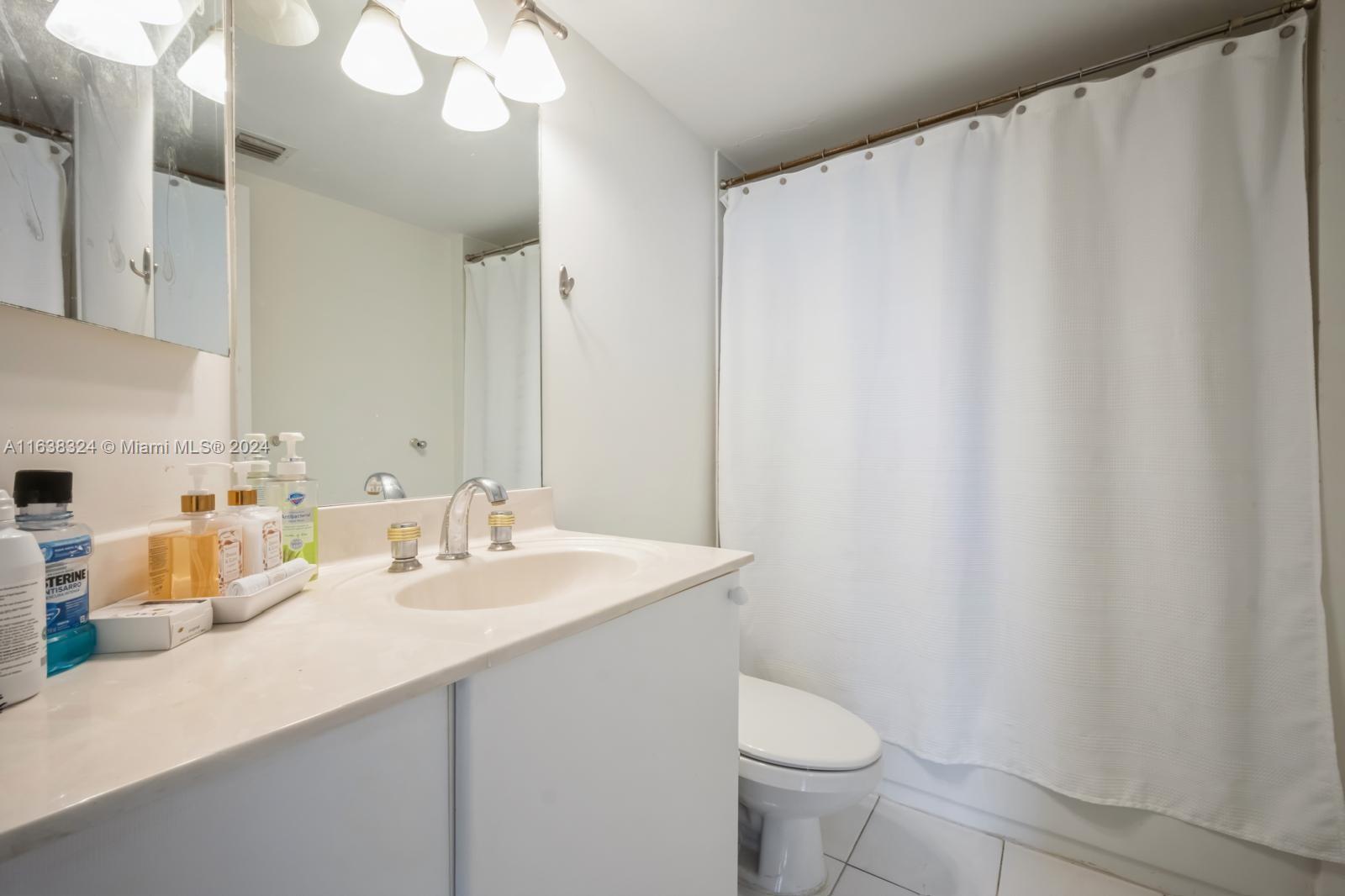 MIRAGE CONDO - Residential