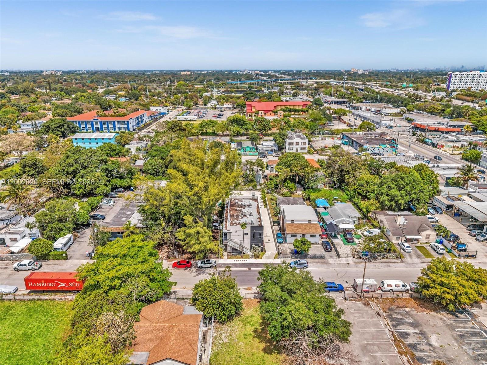 DE LEON PARK - Residential Lease