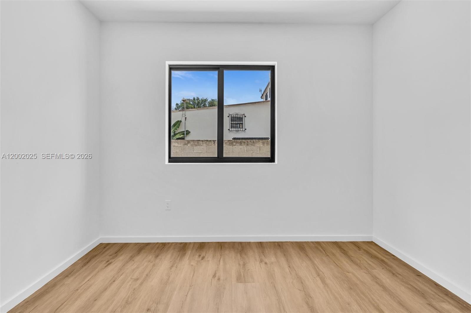 DE LEON PARK - Residential Lease