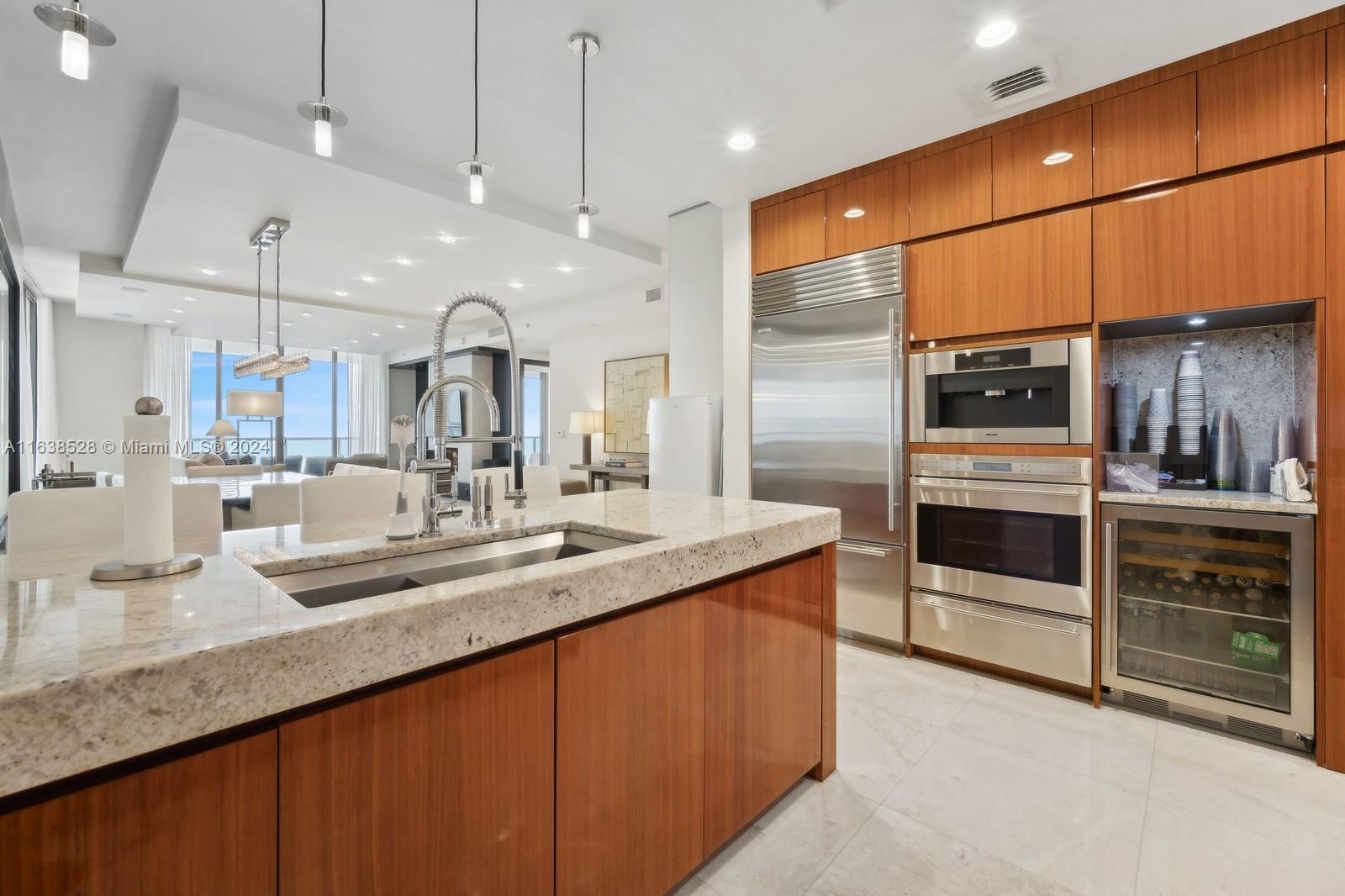 BAL HARBOUR NORTH SOUTH C - Residential