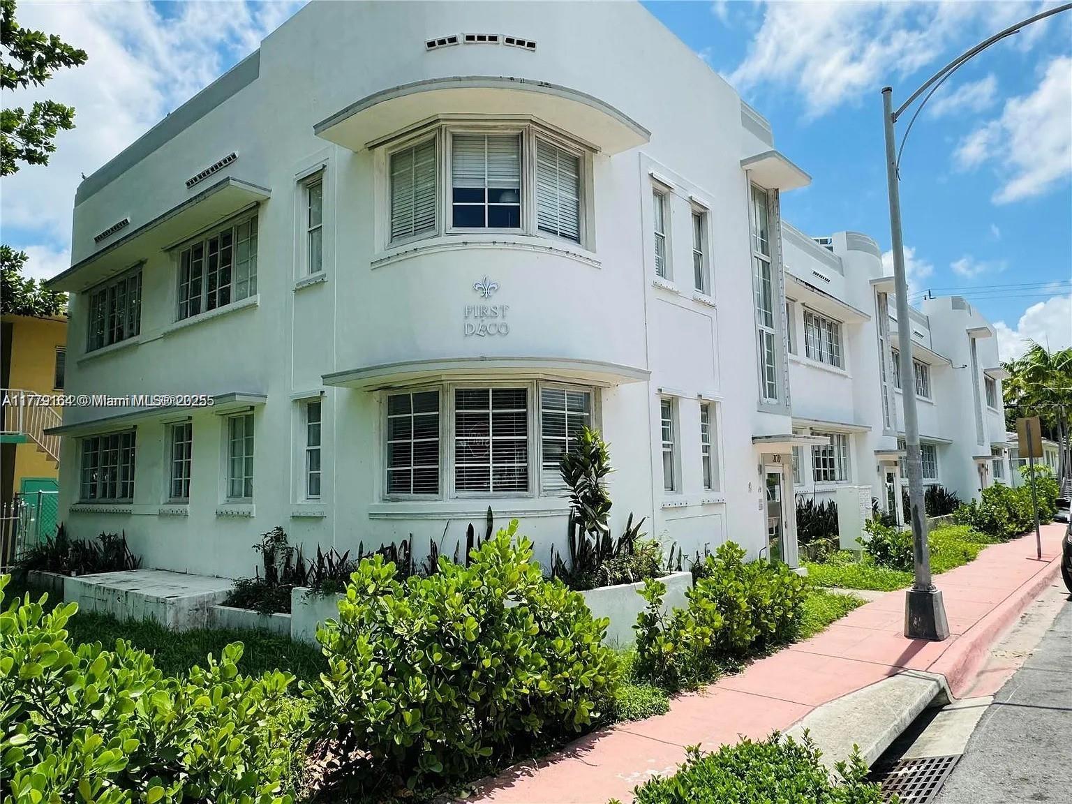 Property for Sale at 810 7th St 203, Miami Beach, Miami-Dade County, Florida - Bedrooms: 1 
Bathrooms: 1  - $245,000
