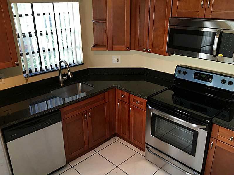 PEMBROKE POINTE SECTION T - Residential