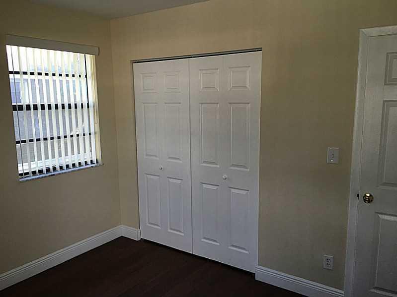 PEMBROKE POINTE SECTION T - Residential