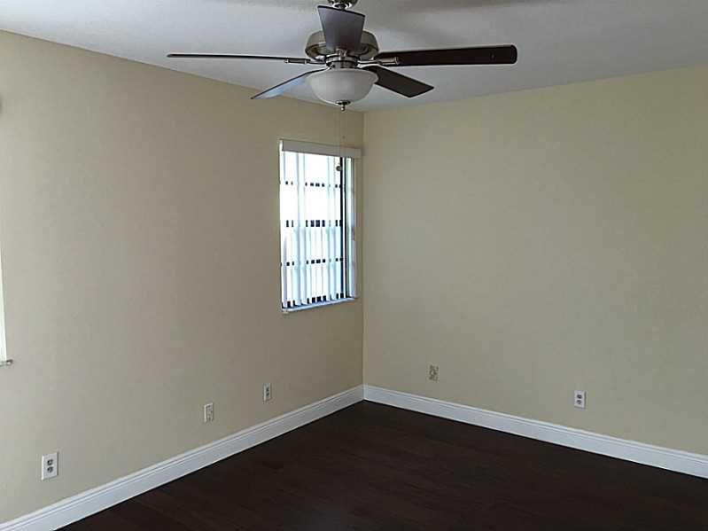 PEMBROKE POINTE SECTION T - Residential