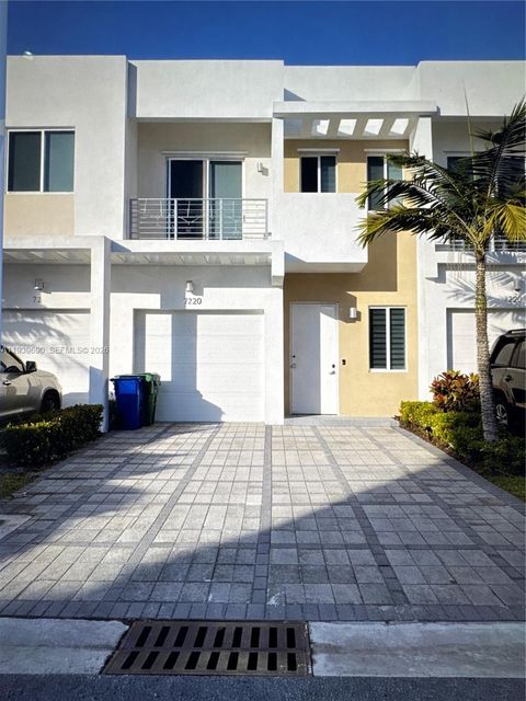 7220 NW 103rd Path Doral FL 33178