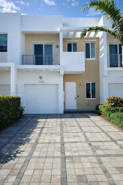 Photo of 7220 NW 103rd Path, Doral, FL 33178 (MLS # A11939690)