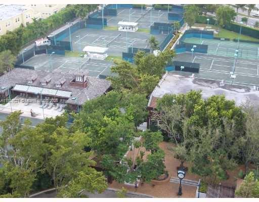 TOWERS QUAYSIDE CT-YARD V - Residential