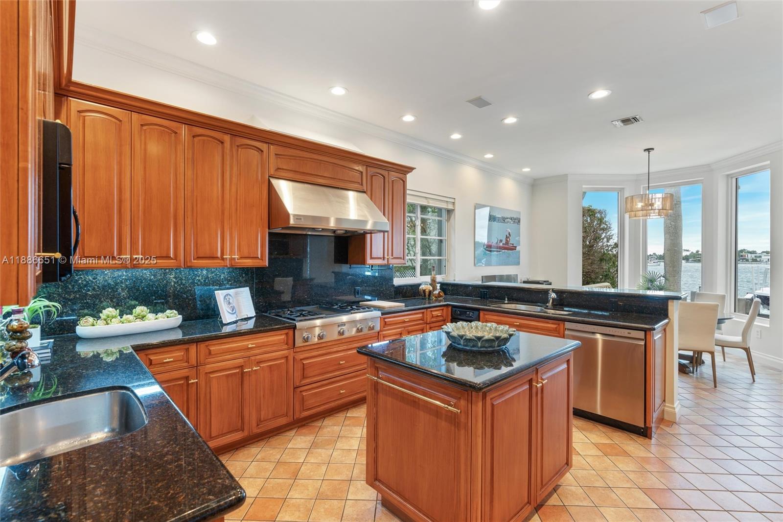 HIBISCUS ISLAND - Residential Lease