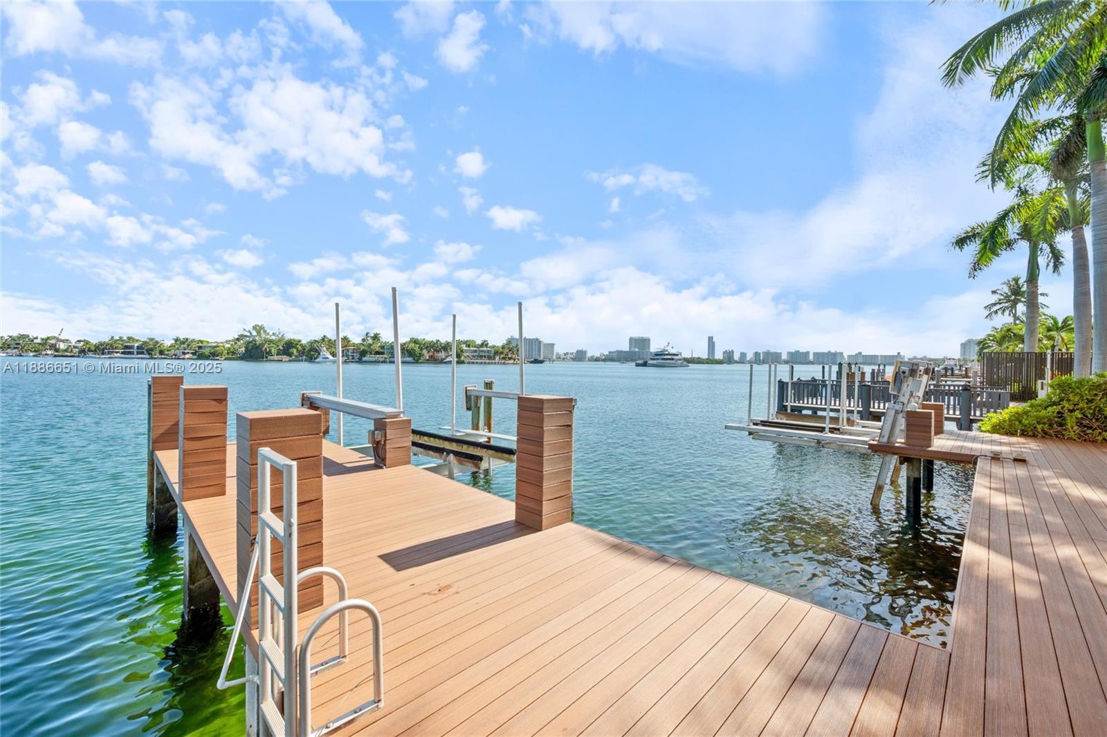 HIBISCUS ISLAND - Residential Lease