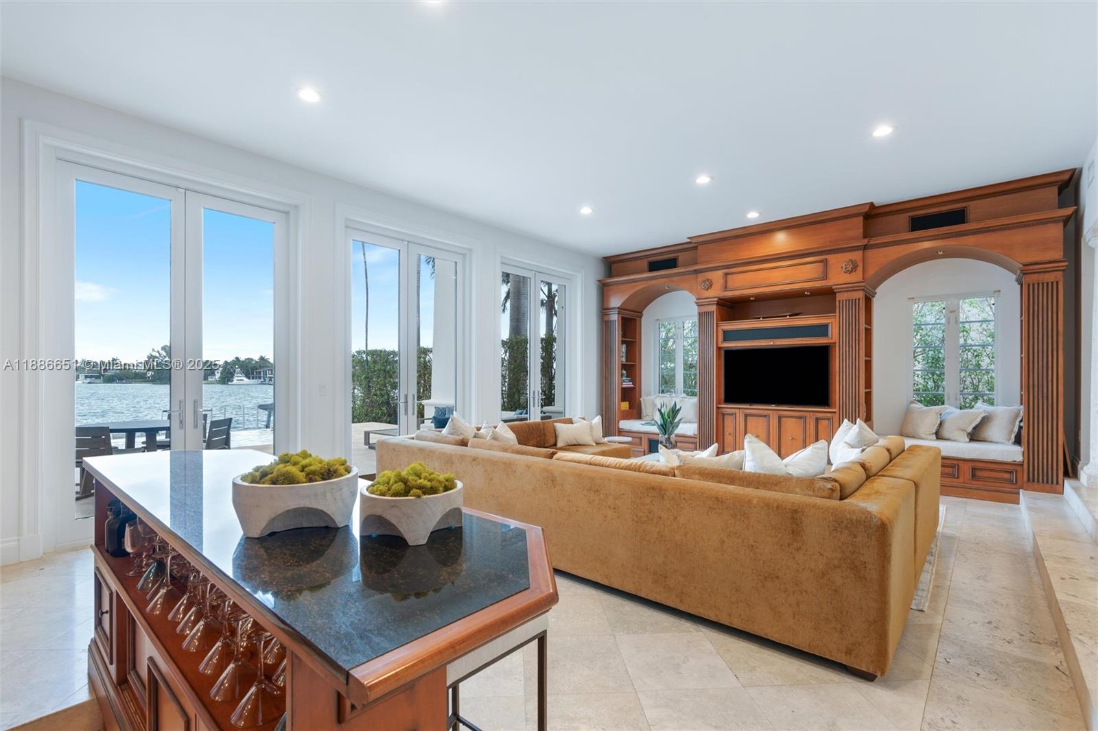 HIBISCUS ISLAND - Residential Lease