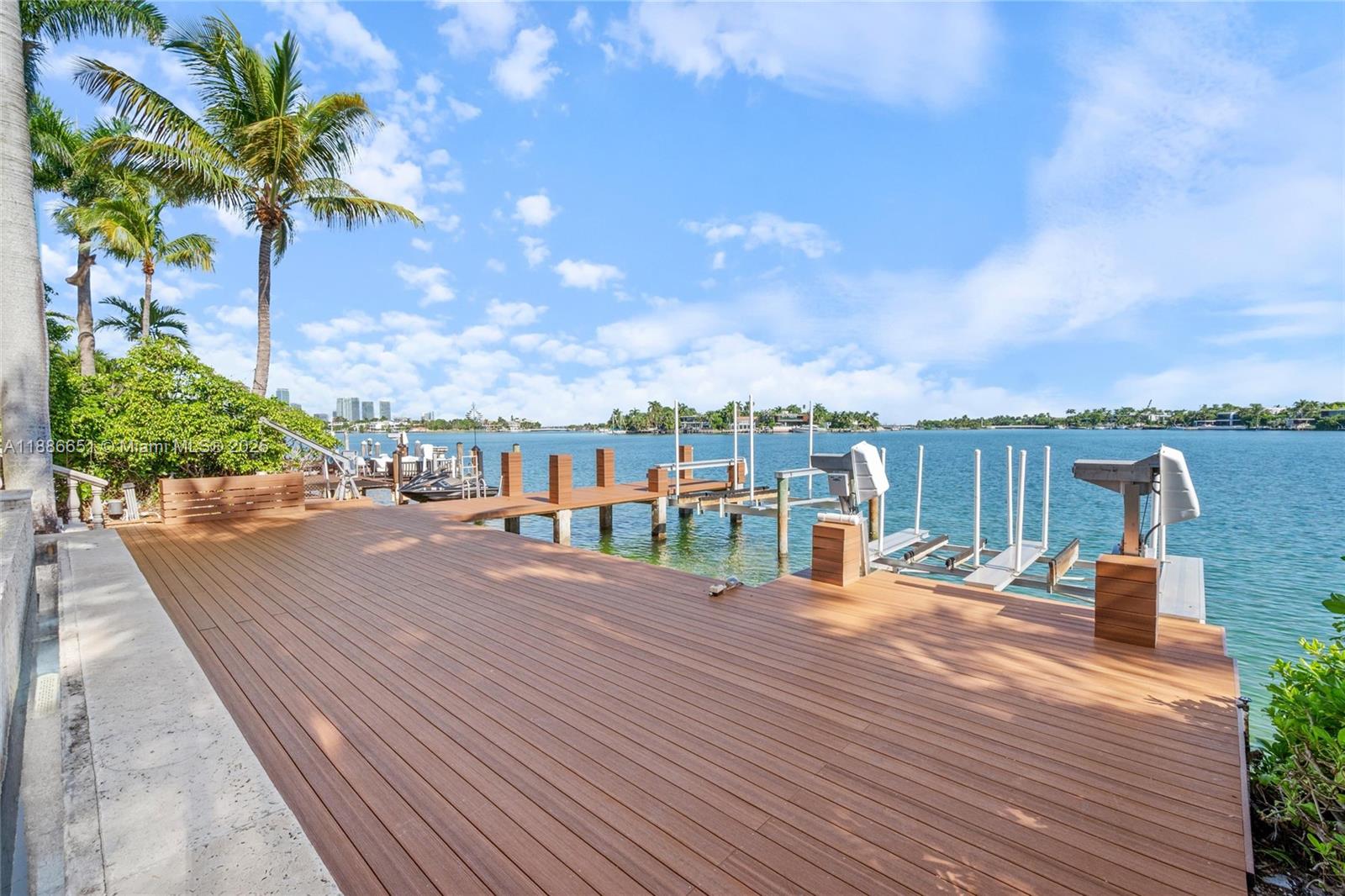 HIBISCUS ISLAND - Residential Lease