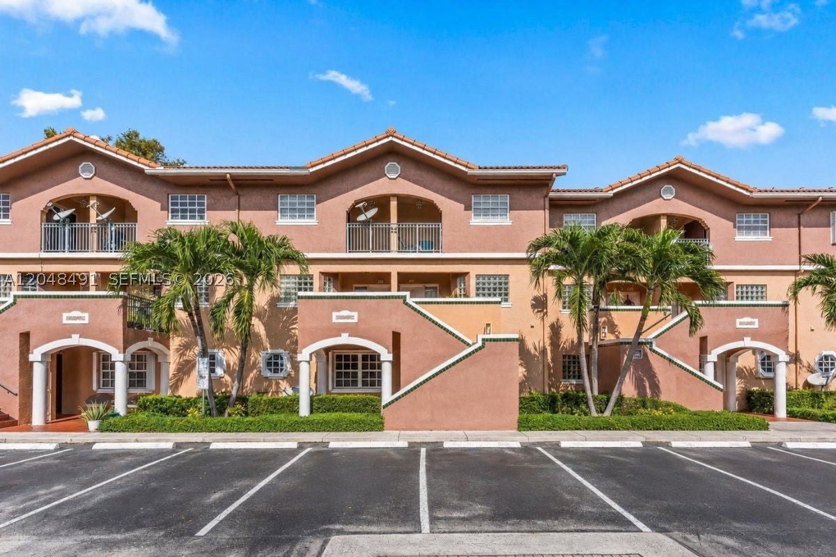 10014 Hammocks Blvd 204-4