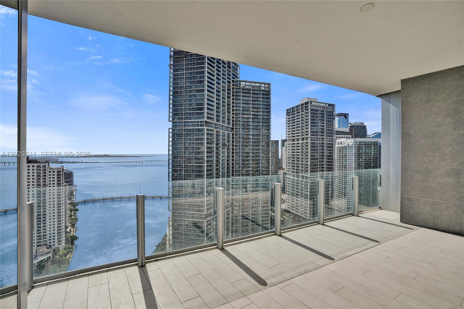 ASTON MARTIN RESIDENCES - Residential