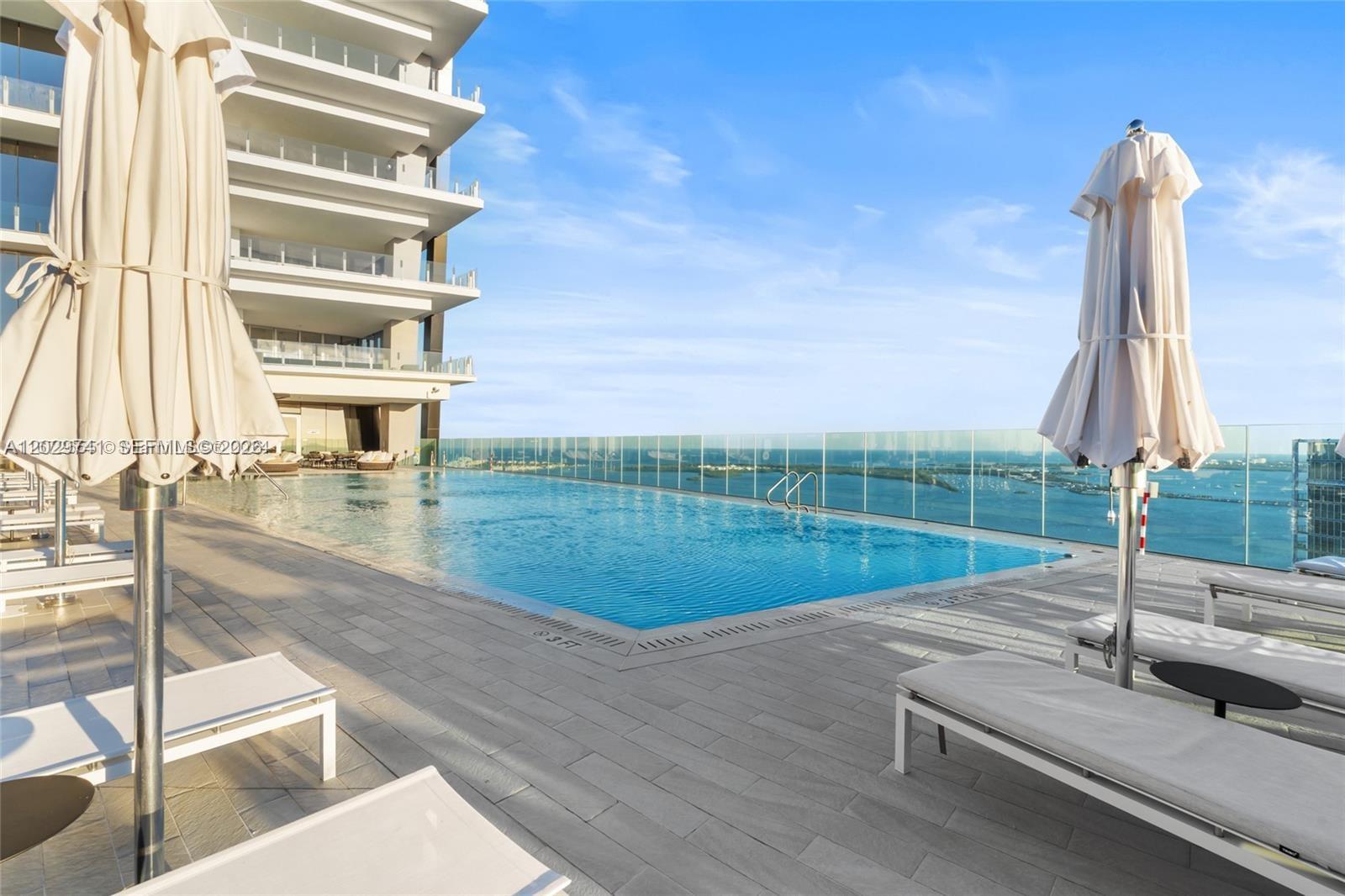 ASTON MARTIN RESIDENCES - Residential