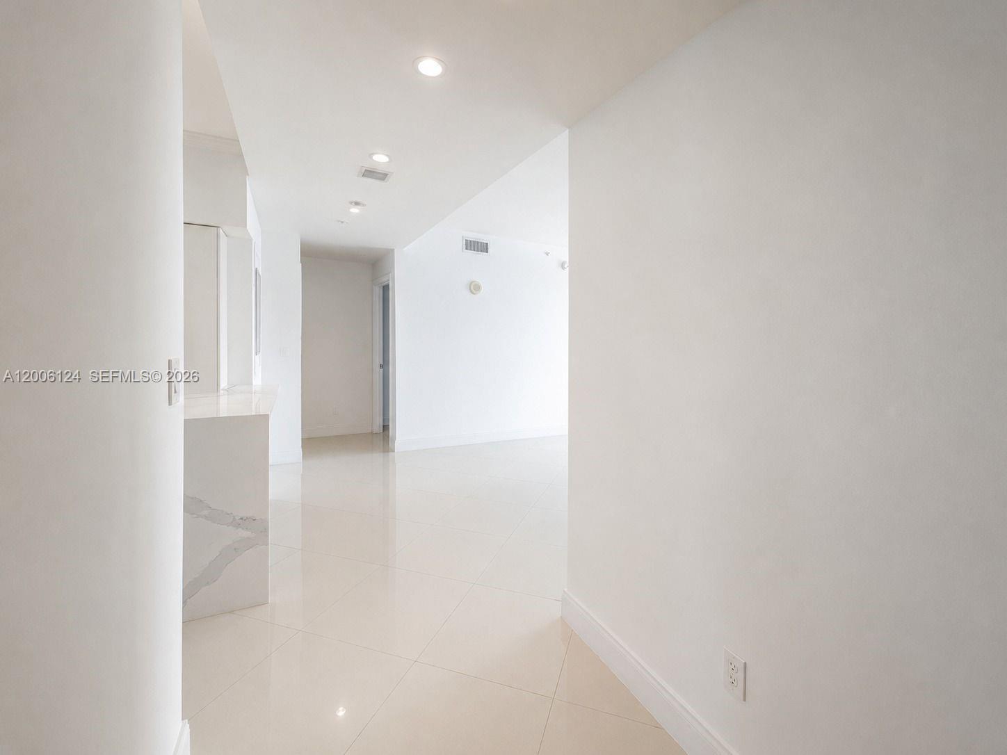 BLUE CONDO - Residential