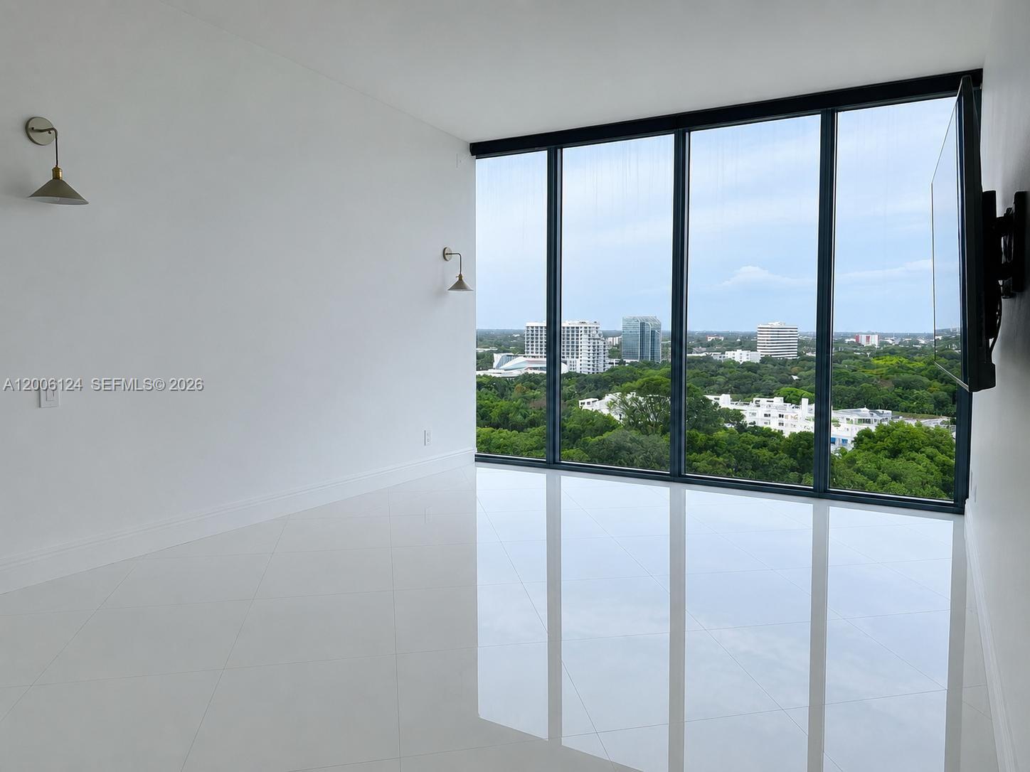 BLUE CONDO - Residential