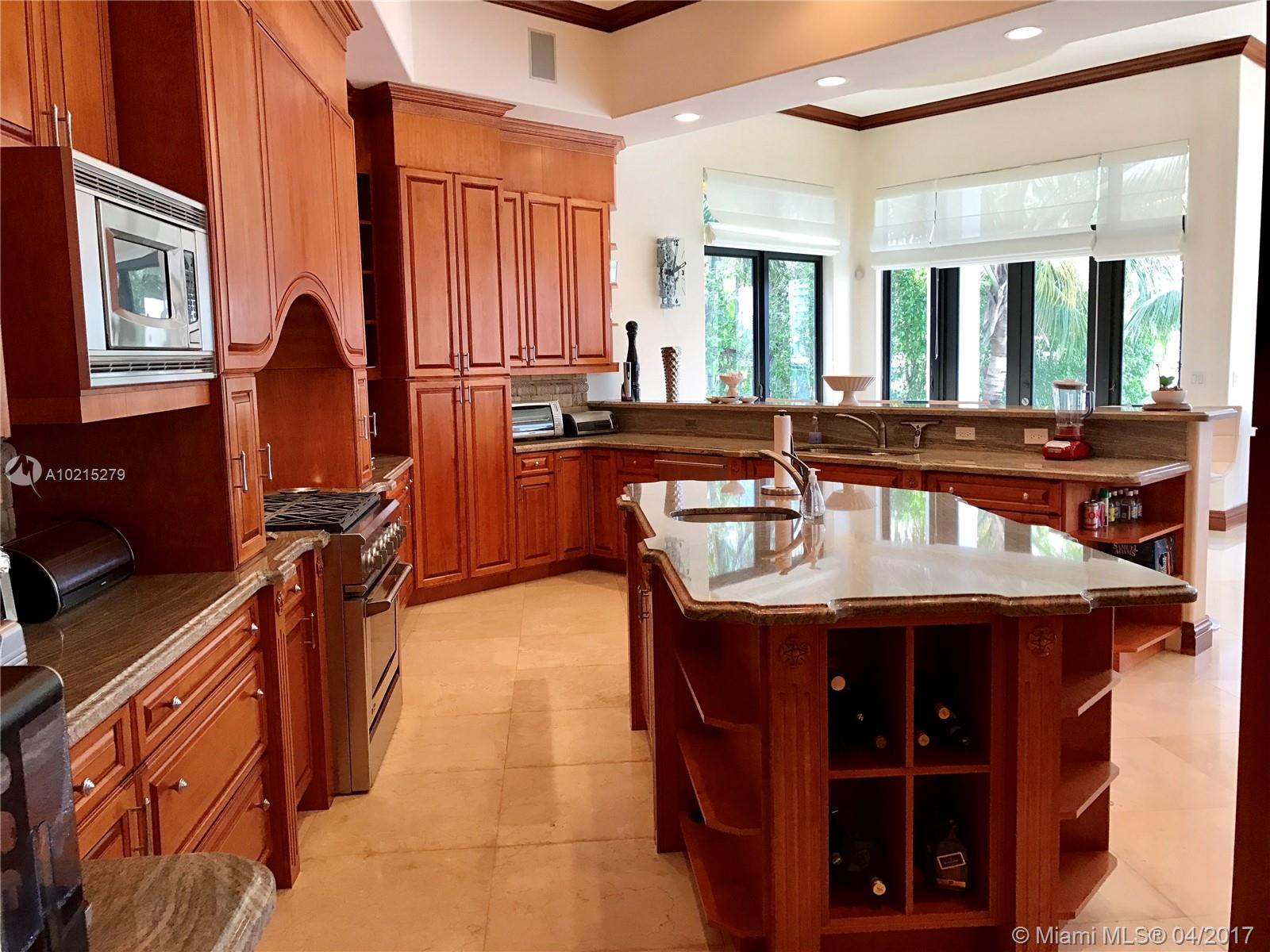 35 51 42 & 2 52 42 GOLDEN - Residential