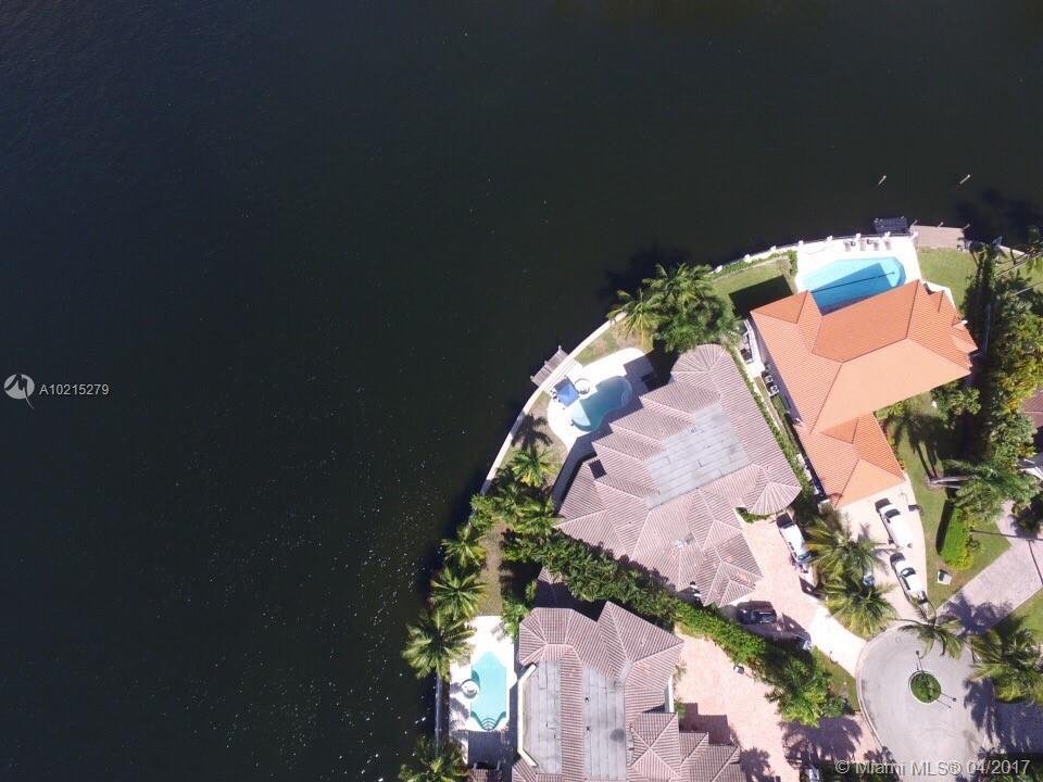 35 51 42 & 2 52 42 GOLDEN - Residential