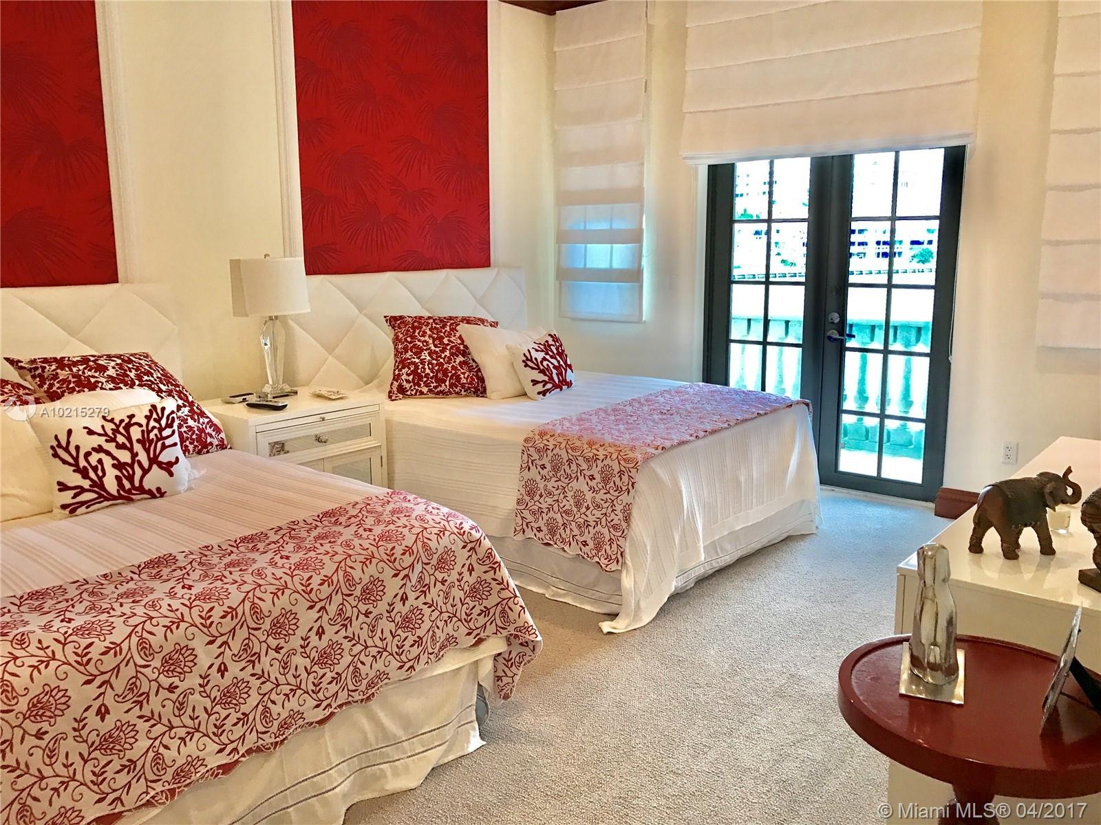 35 51 42 & 2 52 42 GOLDEN - Residential