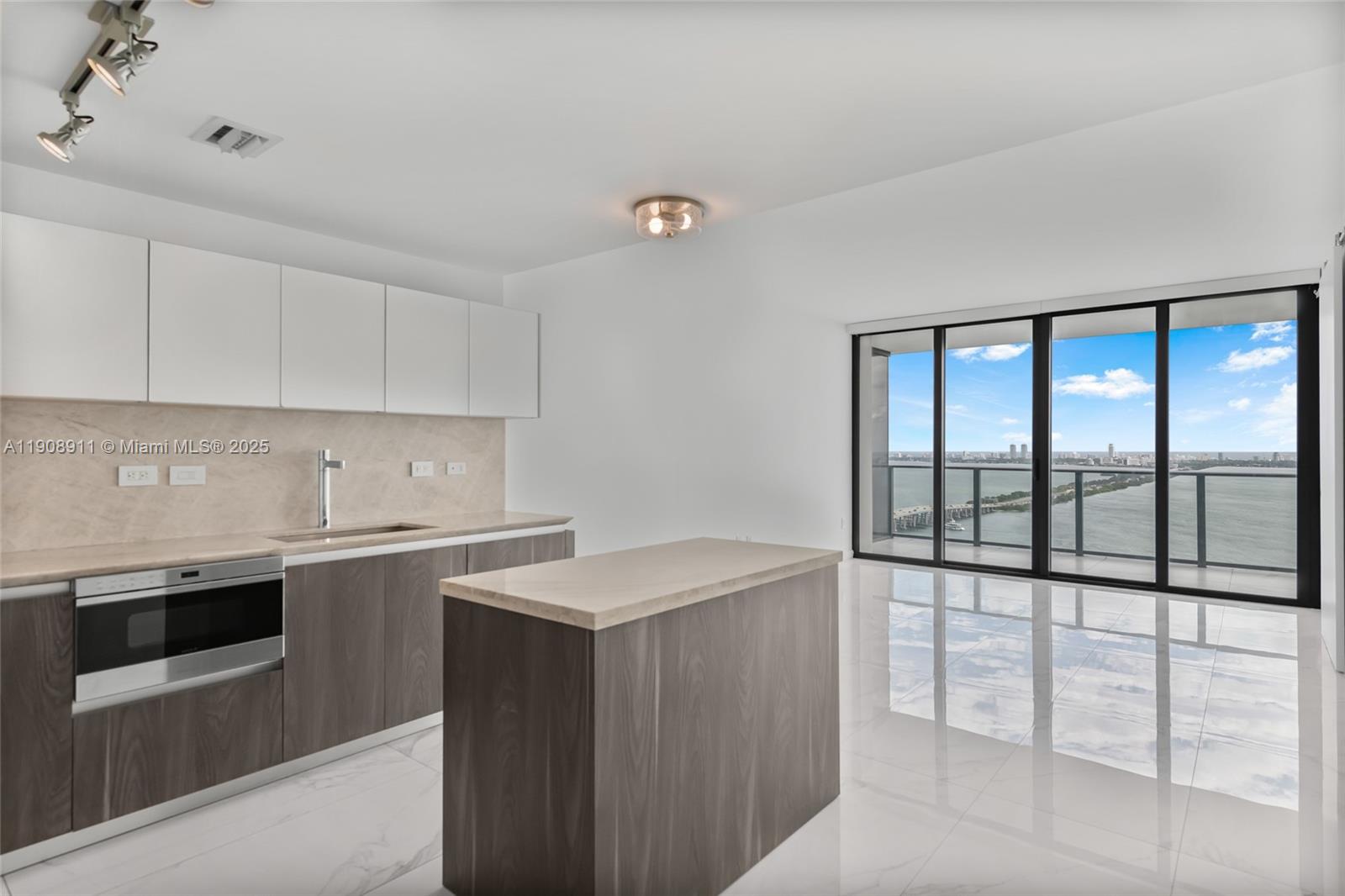 ONE PARAISO CONDO - Residential