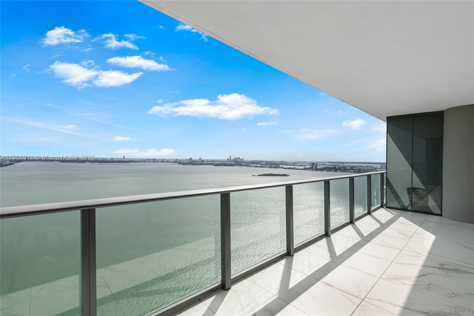 ONE PARAISO CONDO - Residential