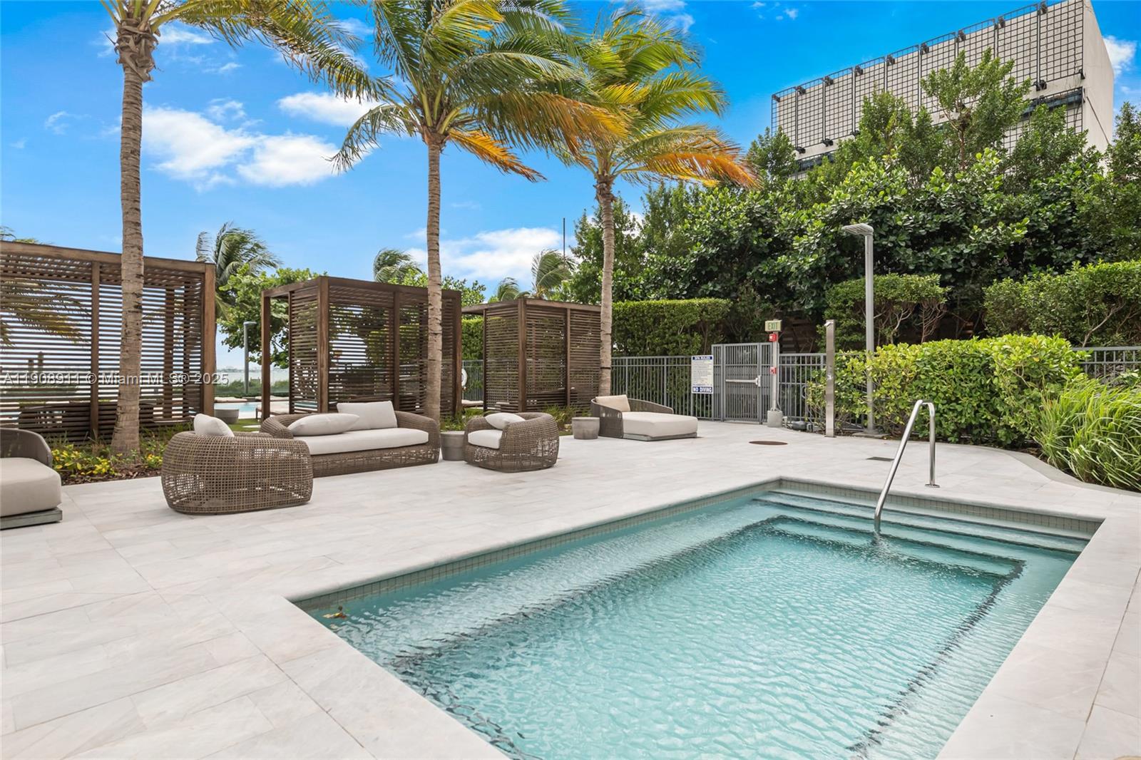 ONE PARAISO CONDO - Residential