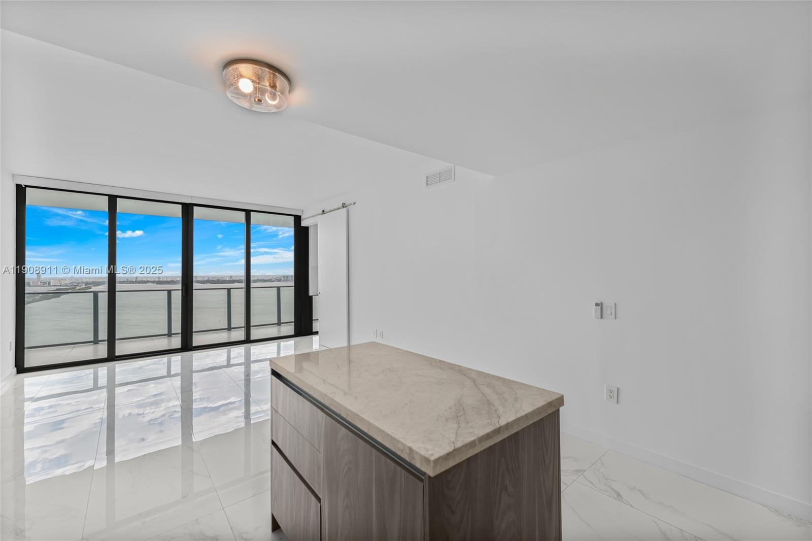 ONE PARAISO CONDO - Residential