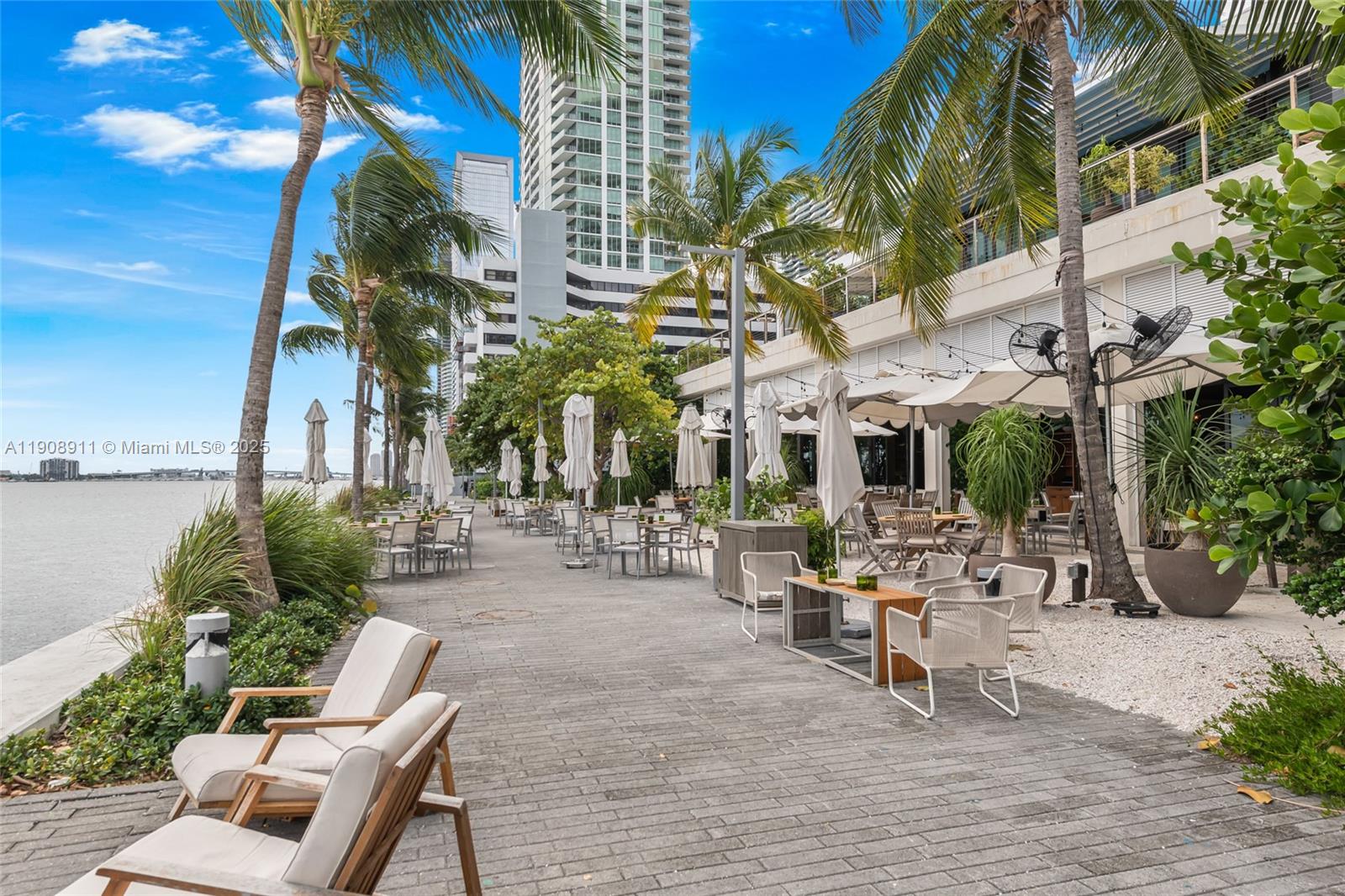 ONE PARAISO CONDO - Residential