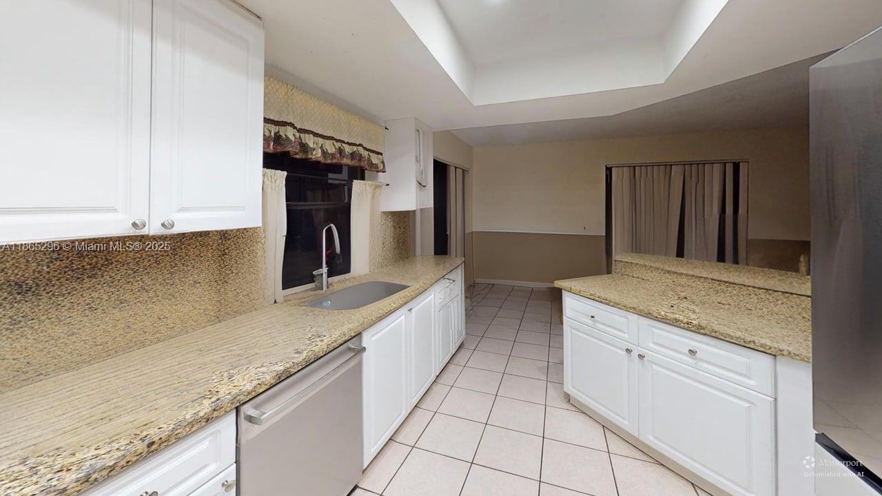 LAKES OF THE MEADOW SEC 4 - Residential