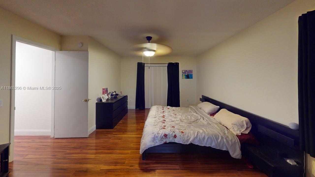 LAKES OF THE MEADOW SEC 4 - Residential