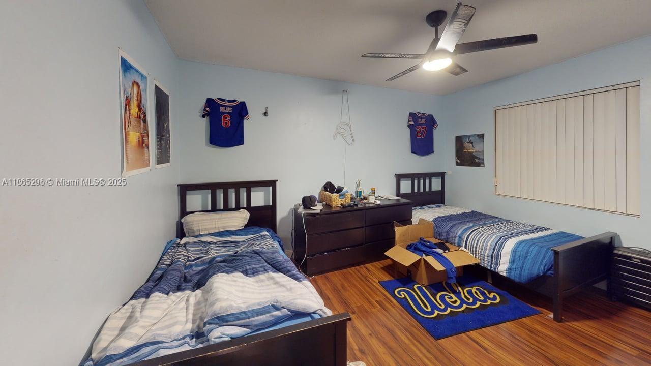 LAKES OF THE MEADOW SEC 4 - Residential