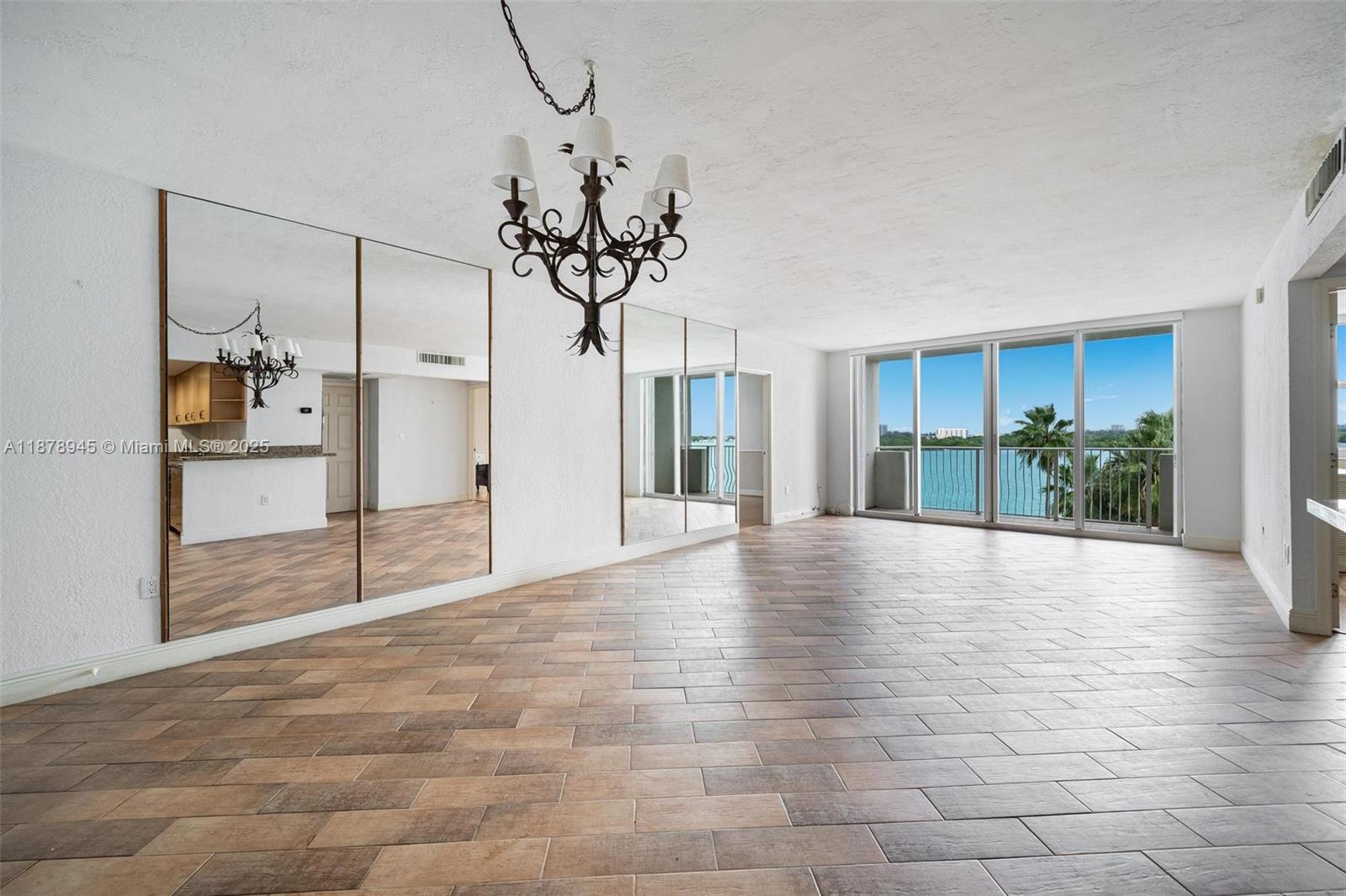 ISLAND POINTE CONDO - Residential